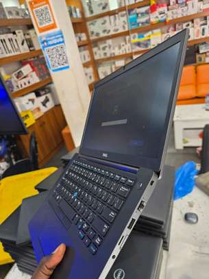 Dell latitude Latitude 7490 image 2