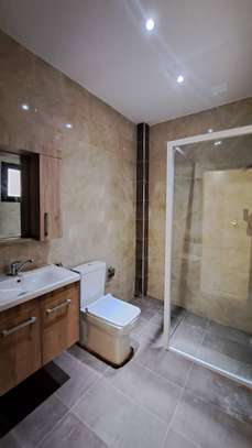 APPARTEMENT F4 A LOUER A NGOR - ALMADIES image 14