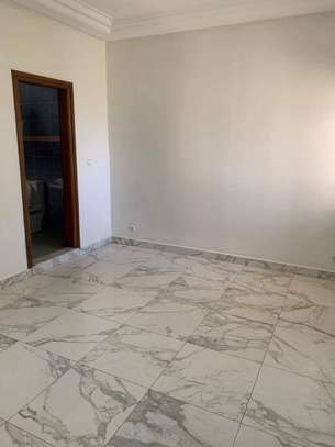 APPARTEMENT F5 AUX ALMADIES image 11