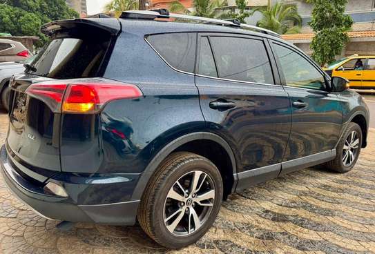 Toyota RAF 4 XLE 2018 image 6