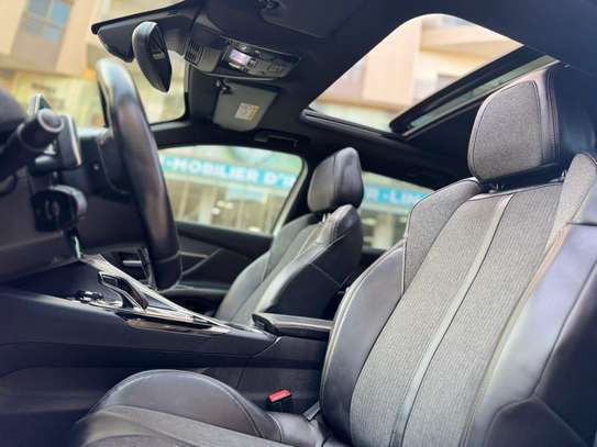 Peugeot 3008  2019 image 10