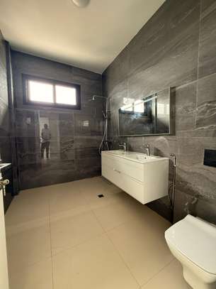 Duplex à louer point 5 chambres image 14