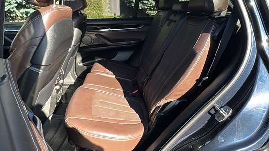 BMW X5 Luxury image 9