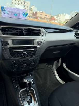 Peugeot 301 essence à vendre à un bon prix. image 1