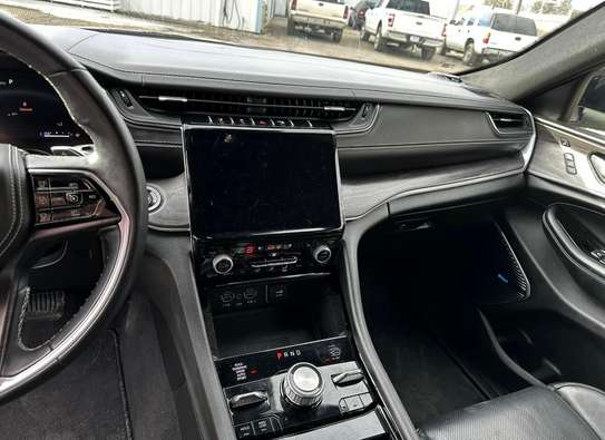 2022 jeep grand Cherokee image 8