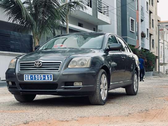 Toyota Avensis image 2