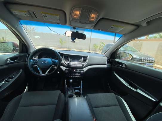 Hyundai Toucson image 4