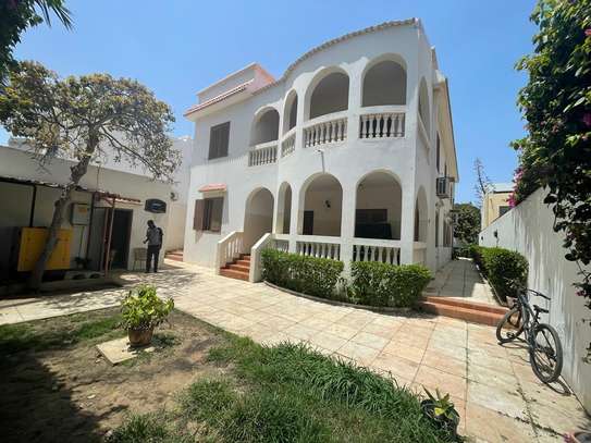 Villa exceptionnelle aux Almadies à vendre image 9