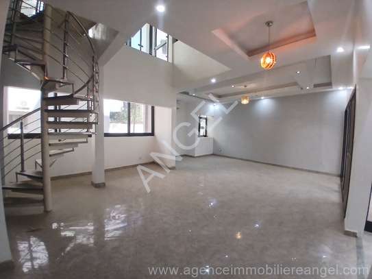 Ref_2915_SEY Duplex à louer à Mermoz image 12