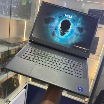 Alienware 16 Area (2025) RTX 5070Ti Ultra 9 Ram 32Go SSD 2To image 2