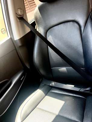 Hyundai Santafe Limited image 4