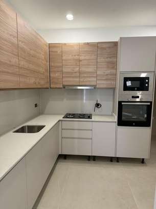Point E  Apartement moderne a louer 3 chambres image 2