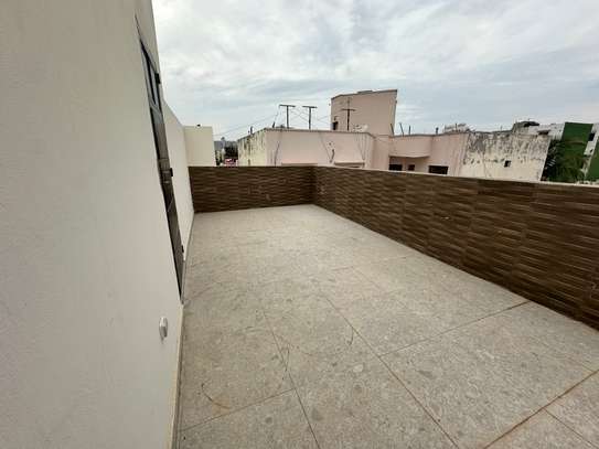 Appartement 3 pièces lumineux carrelage moderne image 13