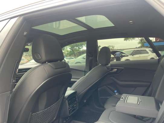 AUDI Q8 2020 image 6