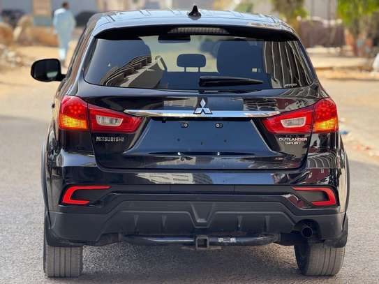 Mitsubishi outlander image 5