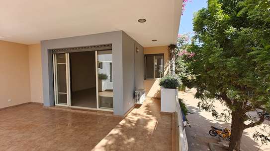 MAGNIFIQUE APPARTEMENT DEUX CHAMBRES A MERMOZ FACE A LA MER image 6