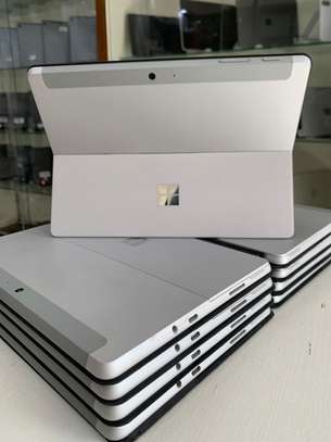 Microsoft surface go2 image 3