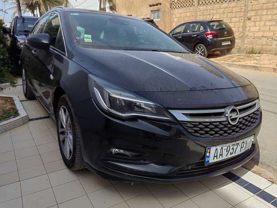 Opel Astra K Sports Tourer 1.6 CDTI 136HP Dynamic image 3