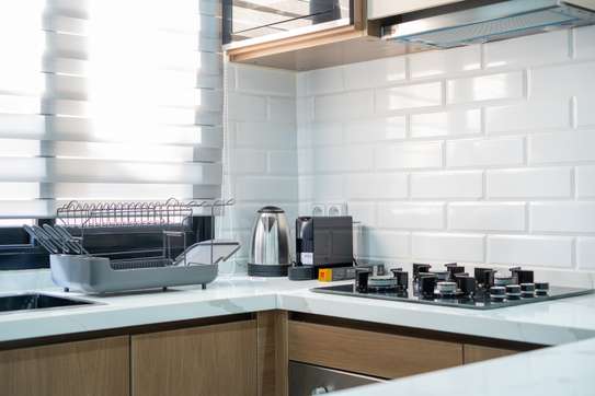 STUDIO MEUBLÉ À LOUER AU POINT E image 6