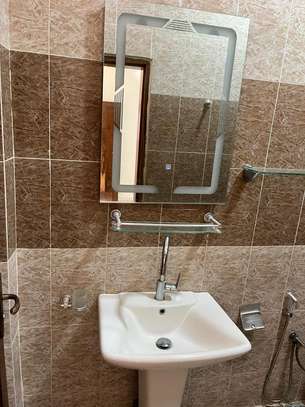 Bel appartement à Nord Foire (derrière la Boa) image 6