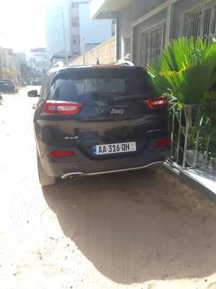 LOCATION TRÈS BELLE JEEP CHEROKEE image 6