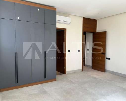 Appartement F4 à louer Corniche Ouest image 9