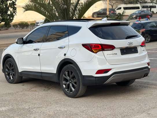 Hyundai SANTAFE image 2