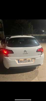 Location Citroën C4 image 2