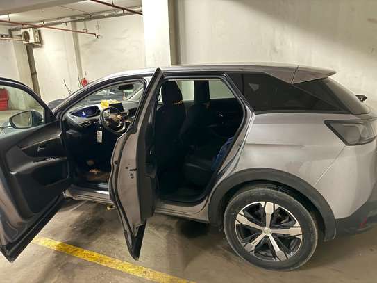 Peugeot 3008 image 2