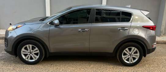KIA SPORTAGE image 3