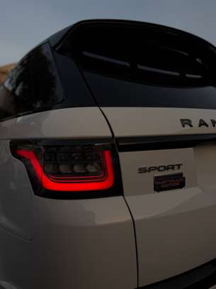 Range Rover Sport SUPERCHARGED image 5