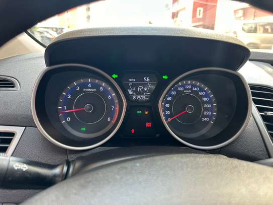 HYUNDAI AVANTE 2015 image 11