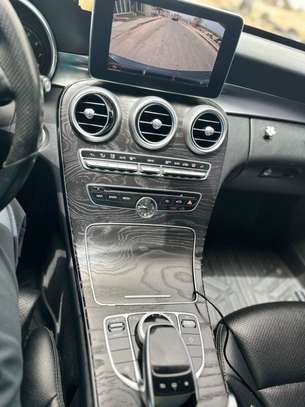 Mercedes  C300 4MATIC image 11
