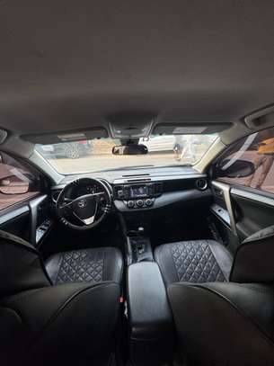 TOYOTA RAV 4 2017 image 8