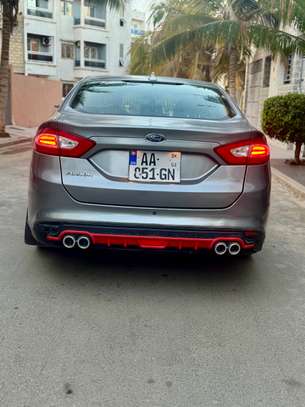 Ford Fusion image 7