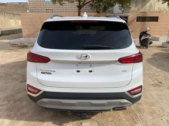 Hyundai Santa Fe 2019 SUV blanc spacieux polyvalent image 10