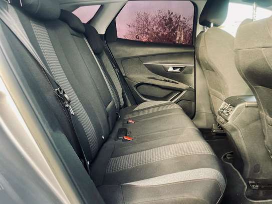 Peugeot 3008 / 2020 image 8