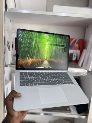Surface laptop Studio - I7 11th image 2