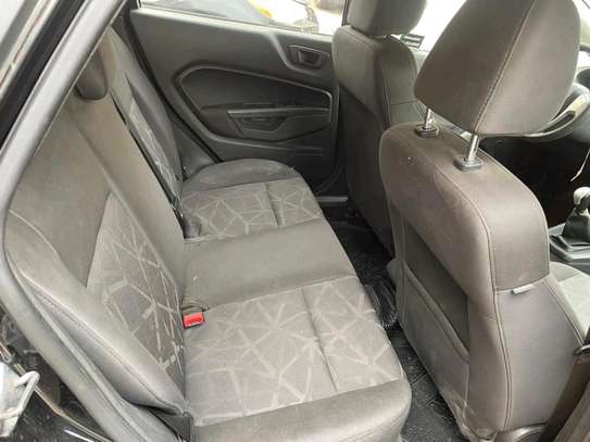 Ford fiesta manuel essence 2013 image 3