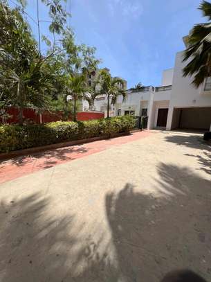 VILLA À LOUER AUX ALMADIES image 4