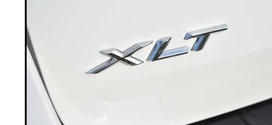 Ford Explorer XLT 2020 image 9