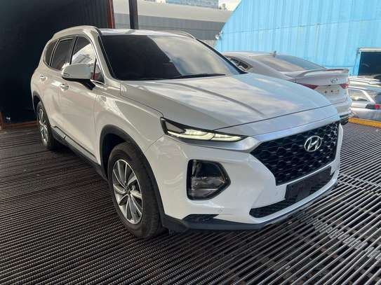 Hyundai Santafe 2019 image 2