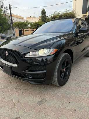 Jaguar f pace 2018 image 14