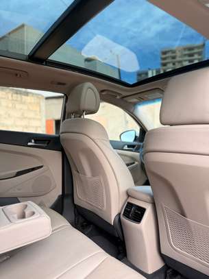 HYUNDAI TUCSON 2017 image 8