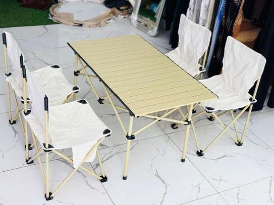 Ensemble table 4 chaise image 1