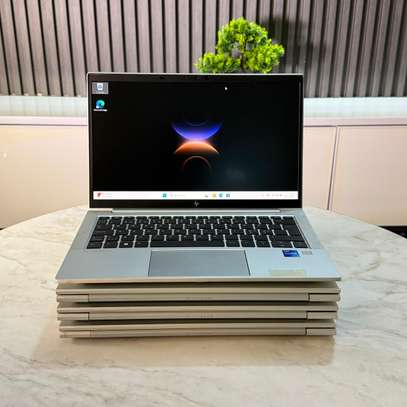 HP elitebook 840 G8 11th image 2