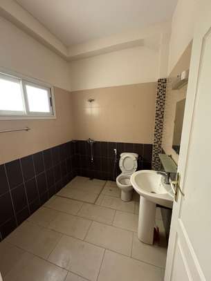Appartement à louer Sipres 1 en face hypermarché exclusif image 5