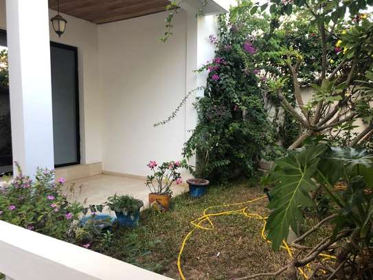 Villa à louer aux Almadies vers King Fahd Palace image 6