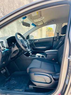 Kia Sportage image 10