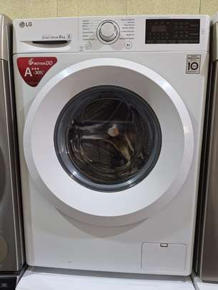 Machine à laver LG 8kg image 1